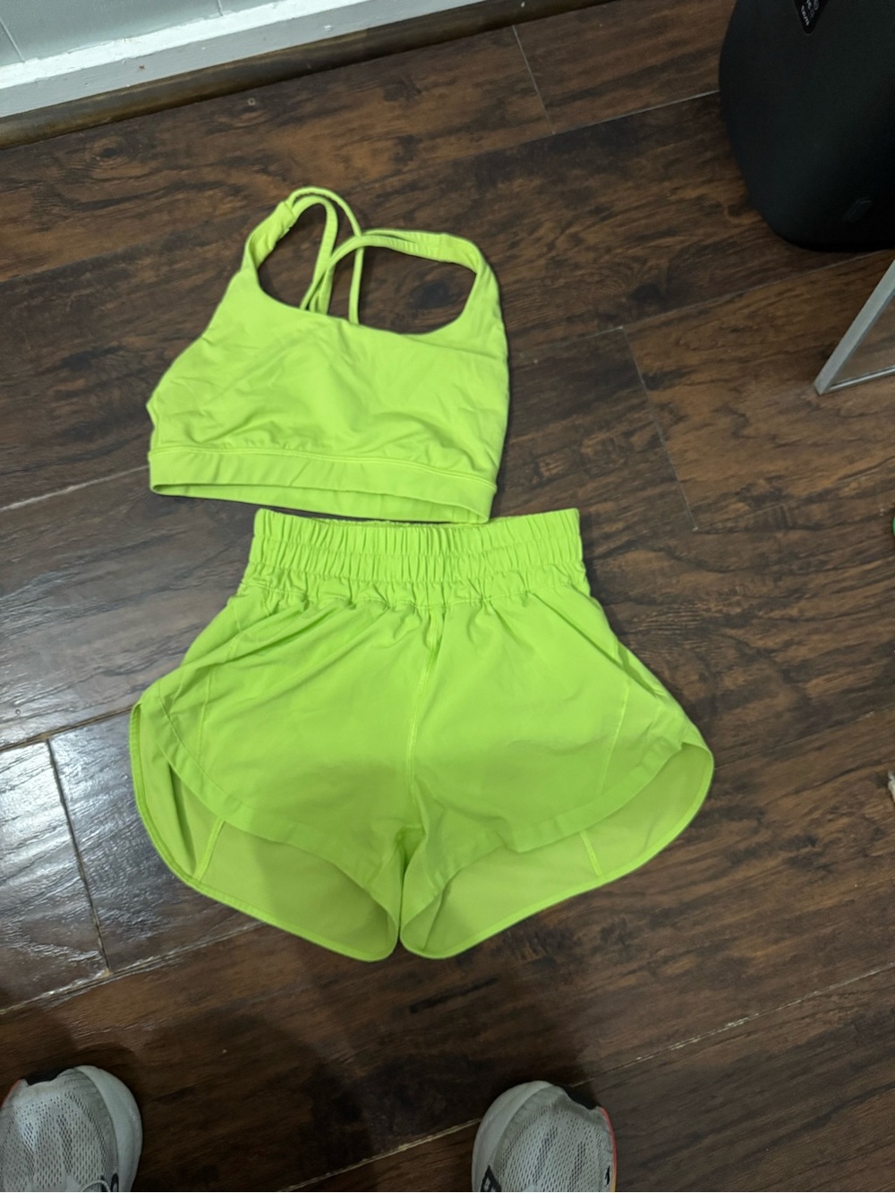LULULEMON SET RARE LIME GREEN SET